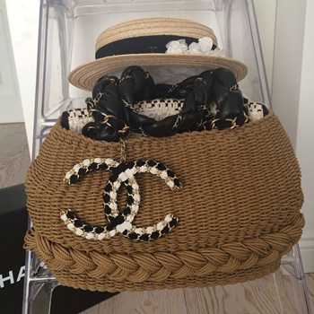 Яна Рудковская пополнила коллекцию раритетов от Chanel