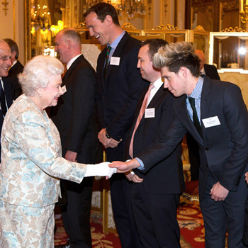 Звезда One Direction удостоился аудиенции британской королевы