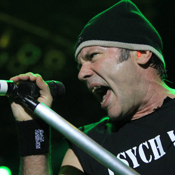 Брюс Дикинсон из Iron Maiden вложился в самый крупный самолет