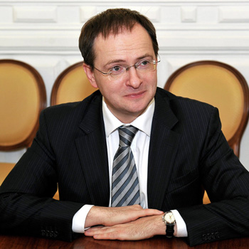Владимир Мединский поддержал распространение «антипиратского» закона на литературу и музыку