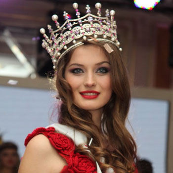 Украинские звезды выставили себя на аукцион, чтобы восстановить Киев после Майдана
