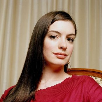 Энн Хэтэуэй перепела рэп-хиты в шоу Джимми Фэллона