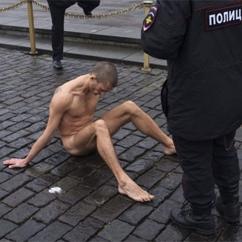 Уголовное дело против Петра Павленского прекращено