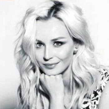 Полина Гагарина сняла «Шагай!»