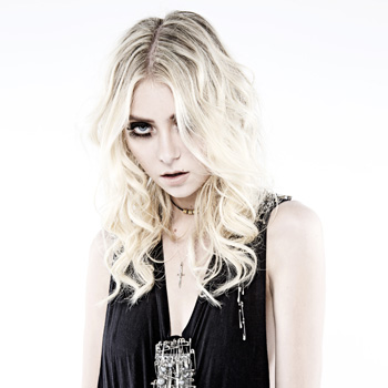 Российские поклонники Pretty Reckless уговорили кумиров сфотографироваться