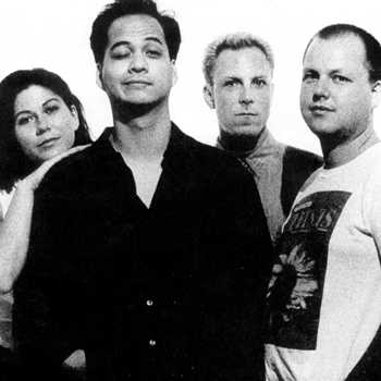 Pixies держат «открытой дверь» для Ким Дил