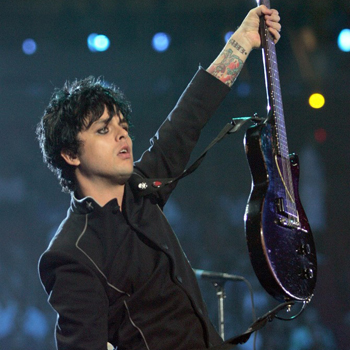 Вокалист Green Day выступил вместе с сыном