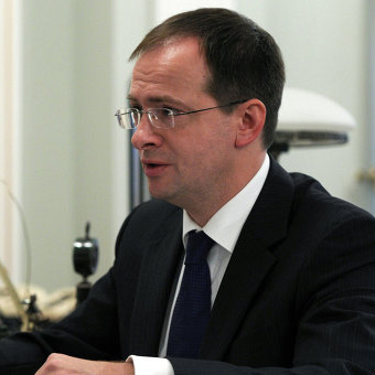 Суд отказал Владимиру Мединскому в иске к агентству «Регнум»