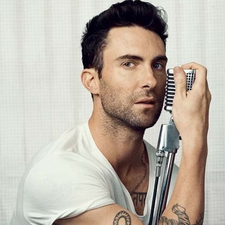 Фронтмен Maroon 5 женился