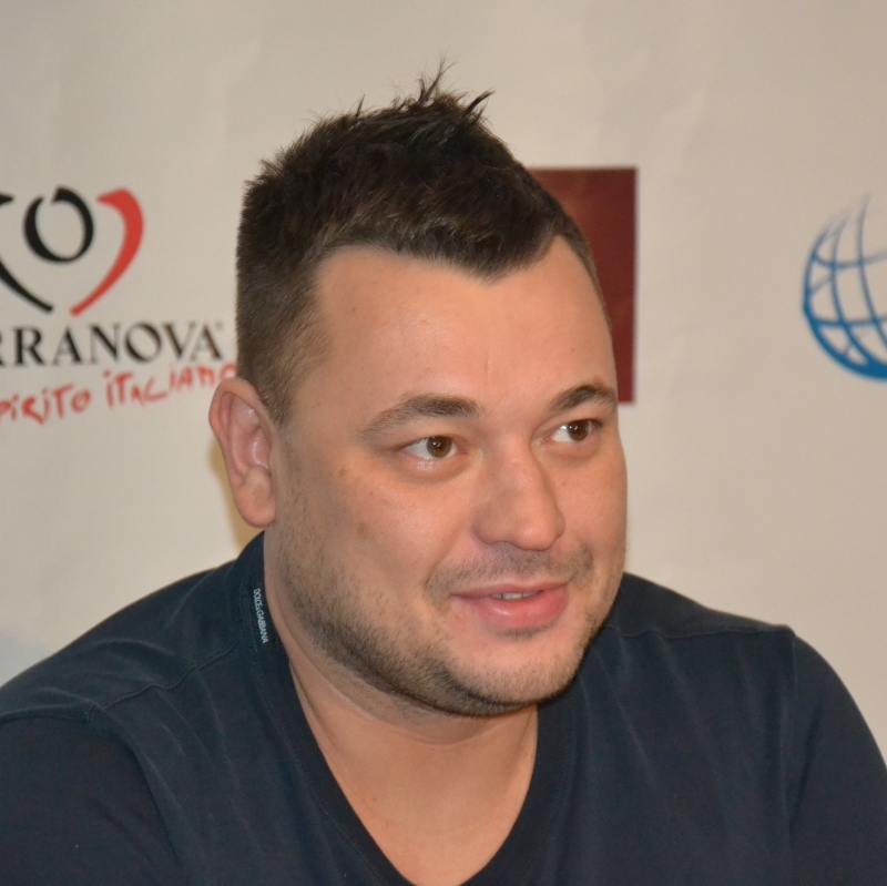 Сергей Жуков отдыхает в Испании