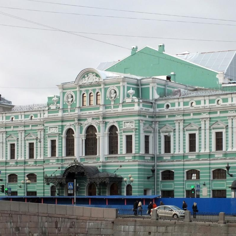 Зрители БДТ прогуляются по городу