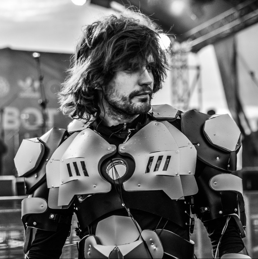 Noize МС пообещал больше не бить Хованского