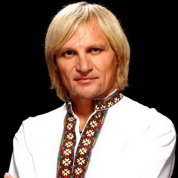 Олег Скрипка сыграл романтического милиционера