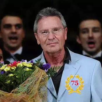 Александр Зарецкий и Вячеслав Малежик дарят на юбилей Давиду Тухманову его песню