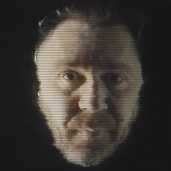 Сергей Шнуров погрузился в «Черный квадрат» для Третьяковки (Видео)