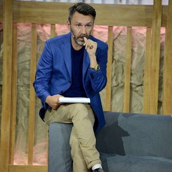 Пермяк получил на юбилей гитару от Шнурова