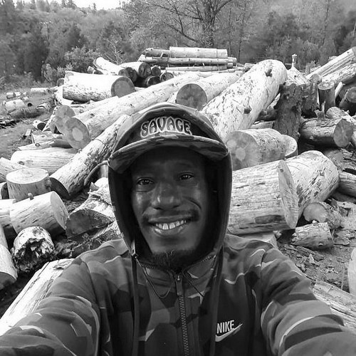 Рэпер Bad Azz умер в ожидании суда