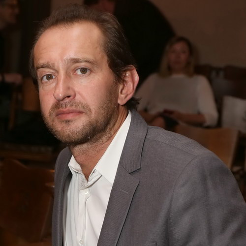 Константин Хабенский получил госпремию за благотворительность