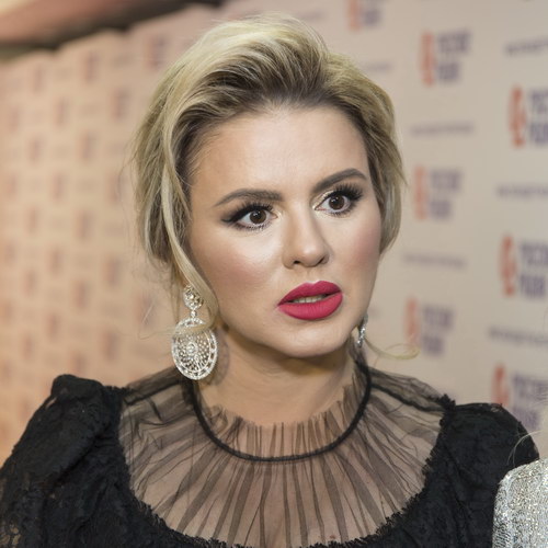 Анна Семенович перенесла операцию на ноге