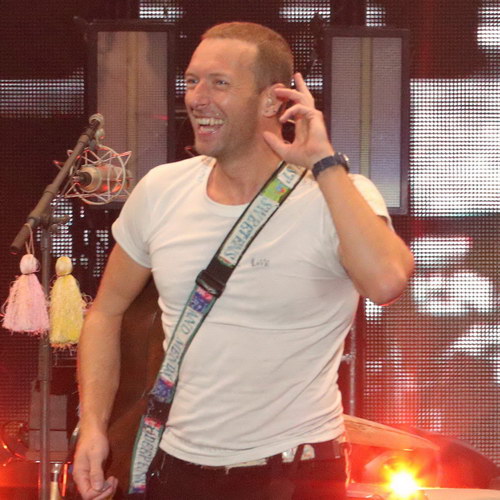 Крис Мартин стал одиноким школьником в новом клипе Coldplay (Видео)