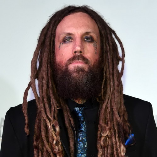 Гитарист Korn открывает спа-салон для гастролирующих музыкантов