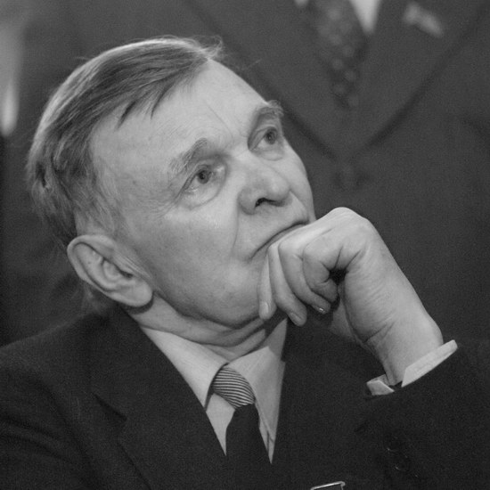 Умер писатель Юрий Бондарев