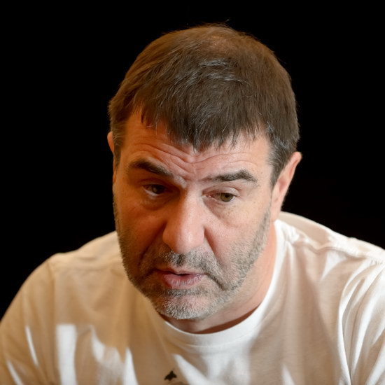 Евгений Гришковец пригласил всех на ужин в YouTube (Видео)