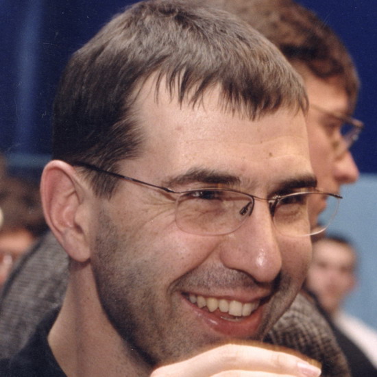 Евгений Гришковец: «Чего я точно не буду делать, так это разыгрывать спектакли перед камерой»