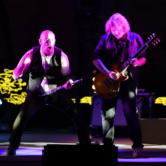 Jethro Tull приедут в Россию зимой вместо весны