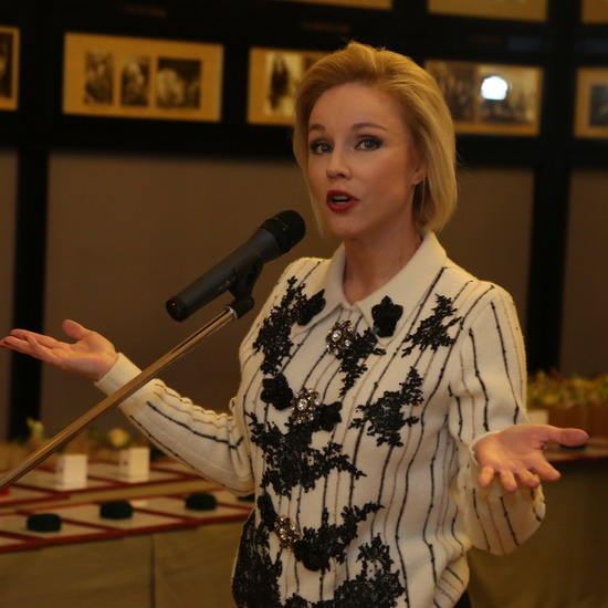 Марина Зудина рассказала Константину Богомолову про конфликт Павла Табакова с МХТ им. Чехова (Видео)