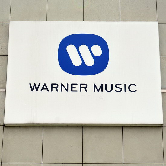 Tencent Holdings Ltd может приобрести акции Warner Music Group