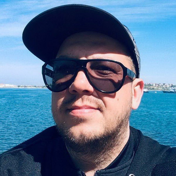 Сергей Бобунец показал «Листопад» переменчивого мира (Видео)