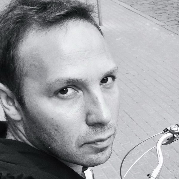 Михаил Сегал: «Принято ругать развлекательное искусство, но интеллектуальное искусство тоже создается из штампов»