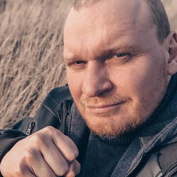 Телеканал ТНТ прокомментировал увольнение ведущего «Битвы экстрасенсов» Сергея Сафронова