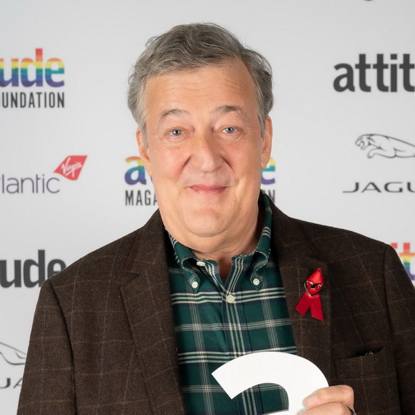 Тейлор Свифт и Стивен Фрай названы «иконами» на Attitude Awards 2020