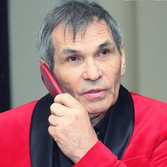 Бари Алибасов попал в больницу