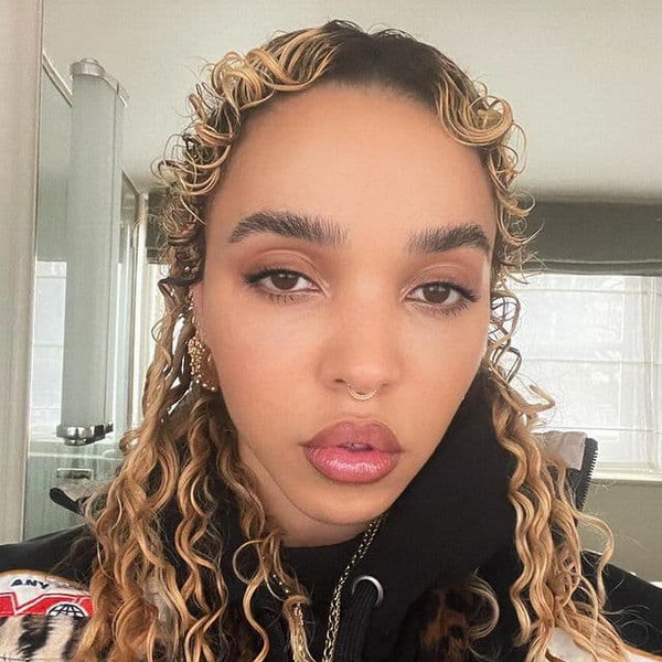 FKA Twigs станцевала в новом клипе и рассказала о травле со стороны фанаток Роберта Паттинсона (Видео)