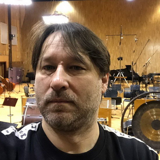 Сергей Чонишвили и Даниил Страхов устроят «Культурное вторжение» в Доме музыки (Видео)