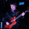 Гитара, положившая конец группе Oasis, продана на аукционе