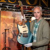 Знаменитая гитара Курта Кобейна продана за 4,5 миллиона