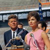 «Они потрясли мир» раскроет семейные тайны Джона Кеннеди и Жаклин Бувье