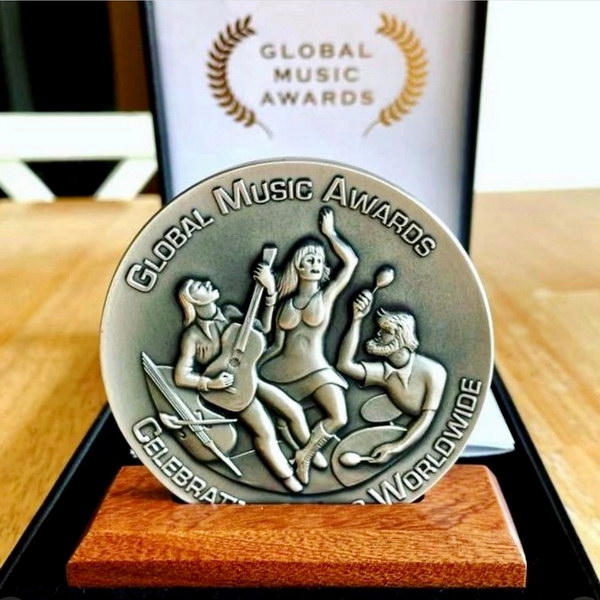 Роман Мирошниченко получил новую серебряную медаль Global Music Awards