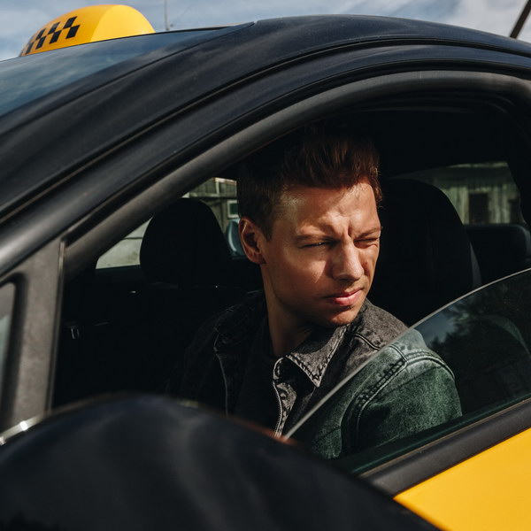 Криминальный сериал «Такси под прикрытием» покажет Первый канал
