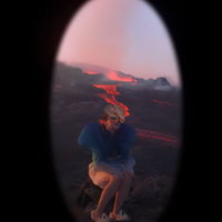 Бьорк сняла клип на извергающемся вулкане